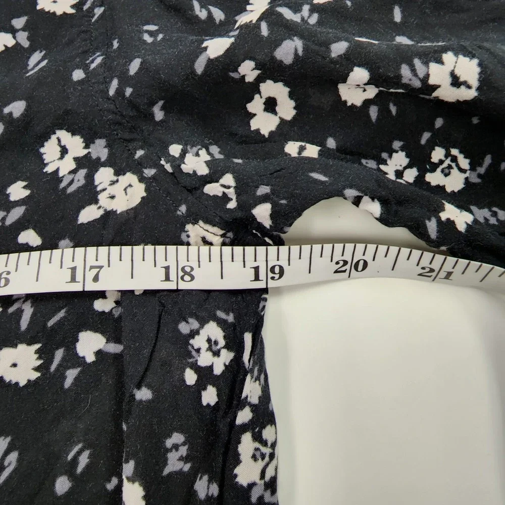 Cloth & Stone Top Women's S Floral Chic Tie Waist Crop Black White Floral